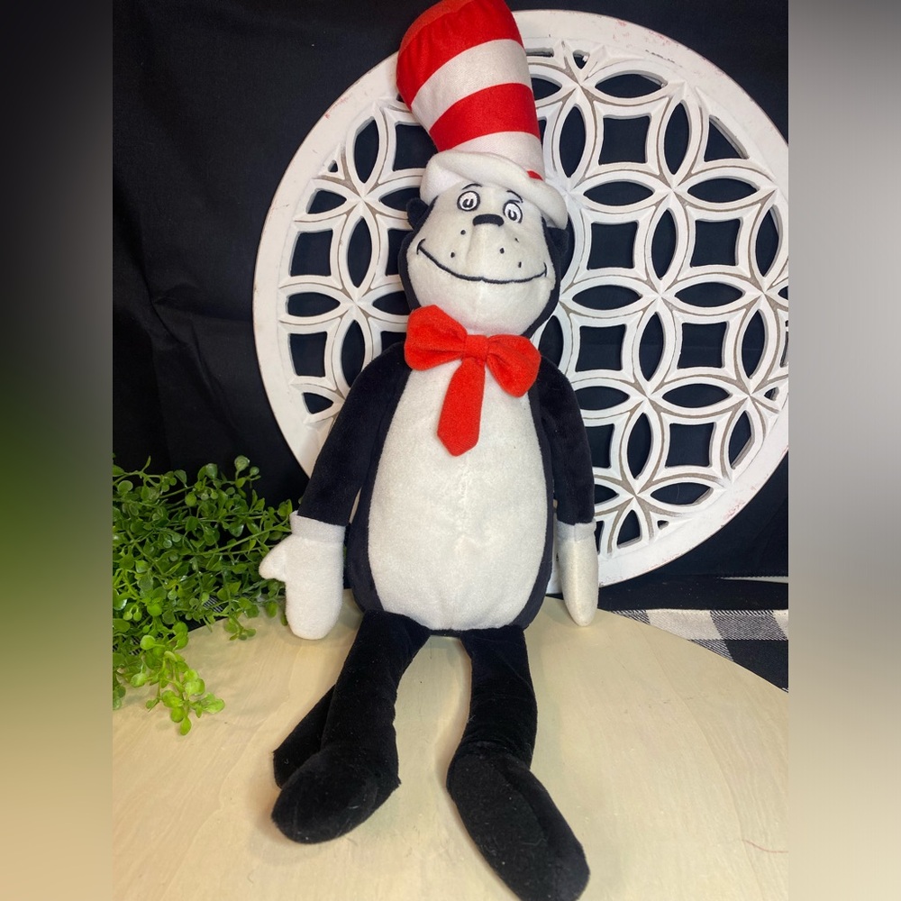 Kohl's‎ Dr. Seuss Plush with Black,White and Red Details